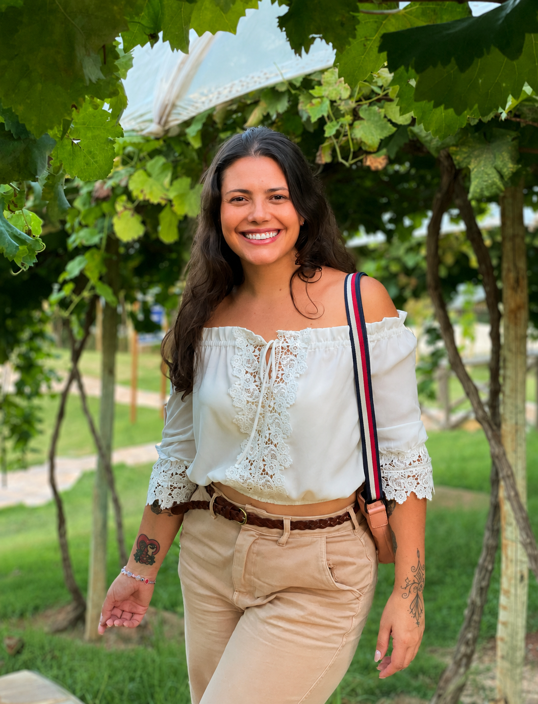 Jess, professora de yoga acolhedora e profissional